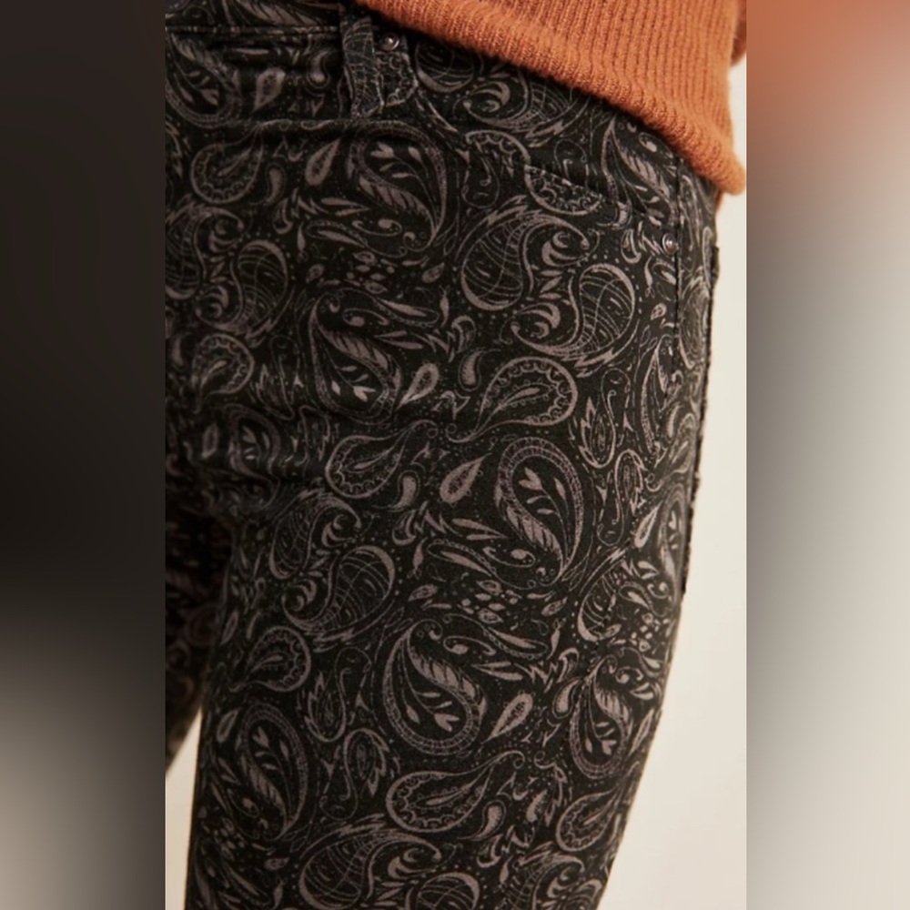 Anthropologie x AG Jeans The Stevie Velvet High-Rise Skinny Jeans. Size 27R